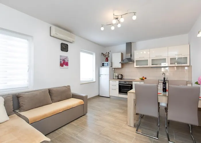 Adria-holiday House With A Private Pool In Krk * Kornić